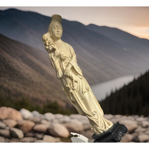 Vintage Resin Guanyin Kwan Yin Goddess of Mercy Chinese Statue 11” Cream Color